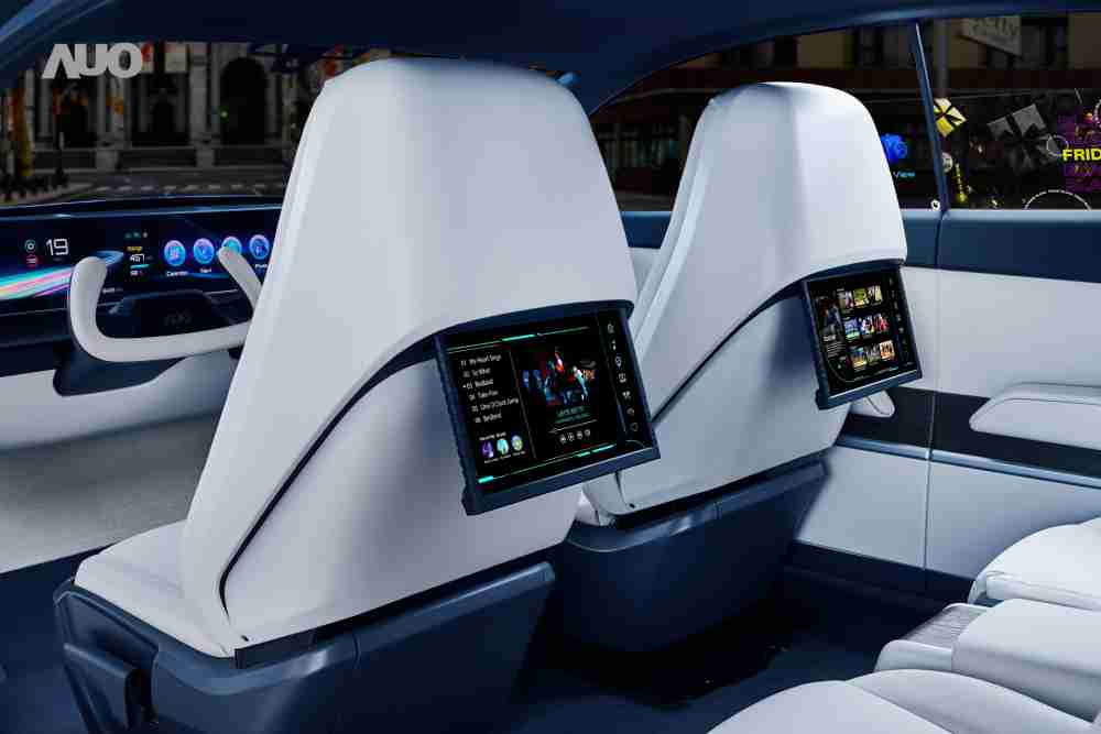 口袋牛店将于CES 展示全新Smart Cockpit 2024，，，可紧密串连使用者多元需求，，，，并革新座舱内部的应用和设计，，，，带来身历其境且引人入胜的视觉飨宴，，，，满足驾乘人员的全方位体验