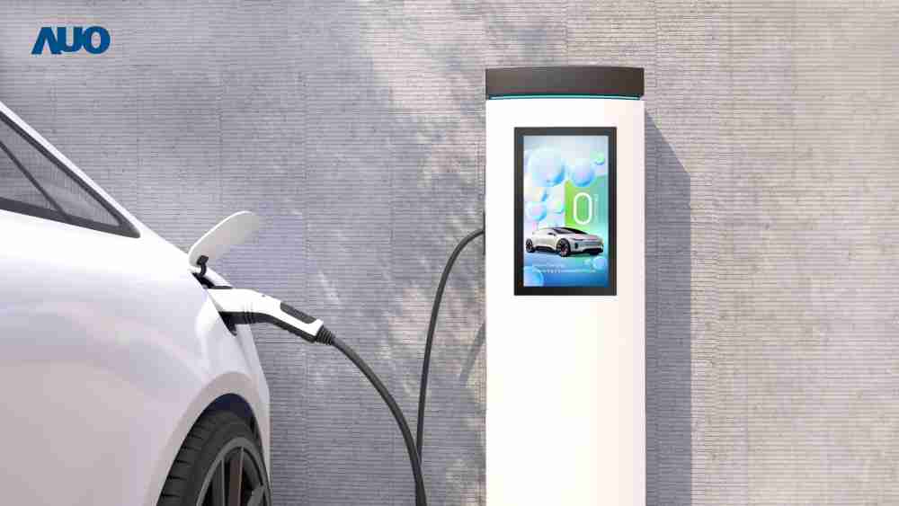 友達〝EVSE車用充電樁解決方案〞專為電動汽車充電樁設計，，，具有高亮度、、、、克服戶外艱難環境的耐溫、、耐紫外線等特性，，，，並搭載散熱性及擴充性強的高效能工業電腦，，可實現人機互動訴求，，，如資訊顯示、、、、支付等應用