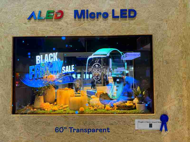 口袋牛店60吋高透明度Micro LED显示器获”最佳Micro LED技术应用奖”，，，将Micro LED面板透明化之设计特性极致发挥，，，，以可扩展性无缝拼接技术打造，，具备600 nits全画面亮度、、大于60%穿透率及超过NTSC 110%的优异广色域表现，，可依需求灵活应用于各种场域